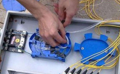 光纖線可以90度彎曲嗎 光纖線可以90度彎曲嗎